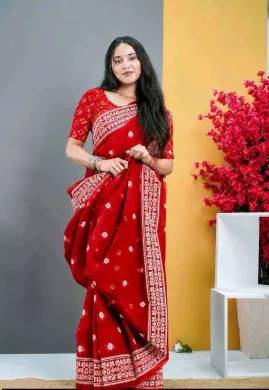Half Silk Screen Print Saree thumbnail