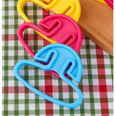 Plastic Hanging Hooks Set – Multicolor thumbnail